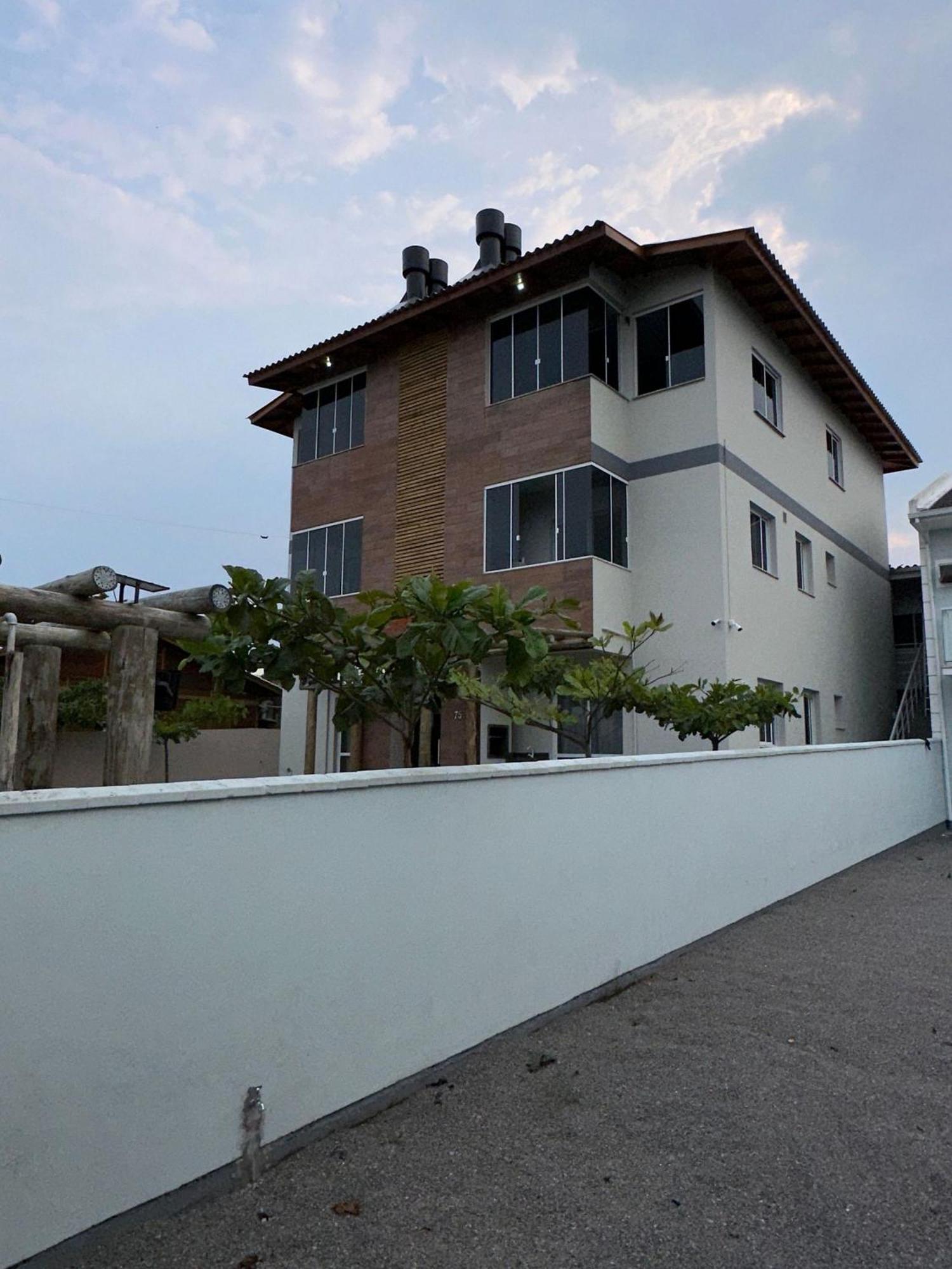Residencial Wrubleski Sc Pinheira Exterior photo